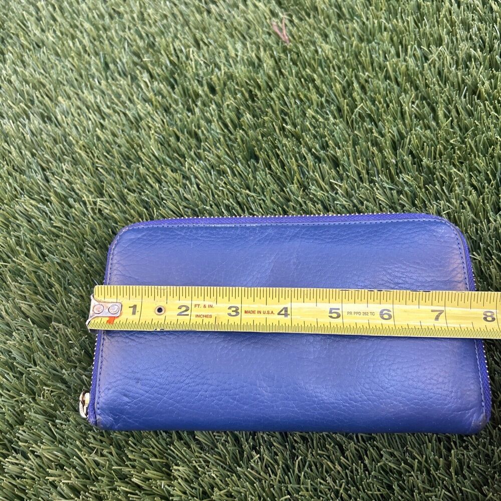Cuyana Classic Zip Pebbled Leather Wallet Blue Green - Picture 11 of 12